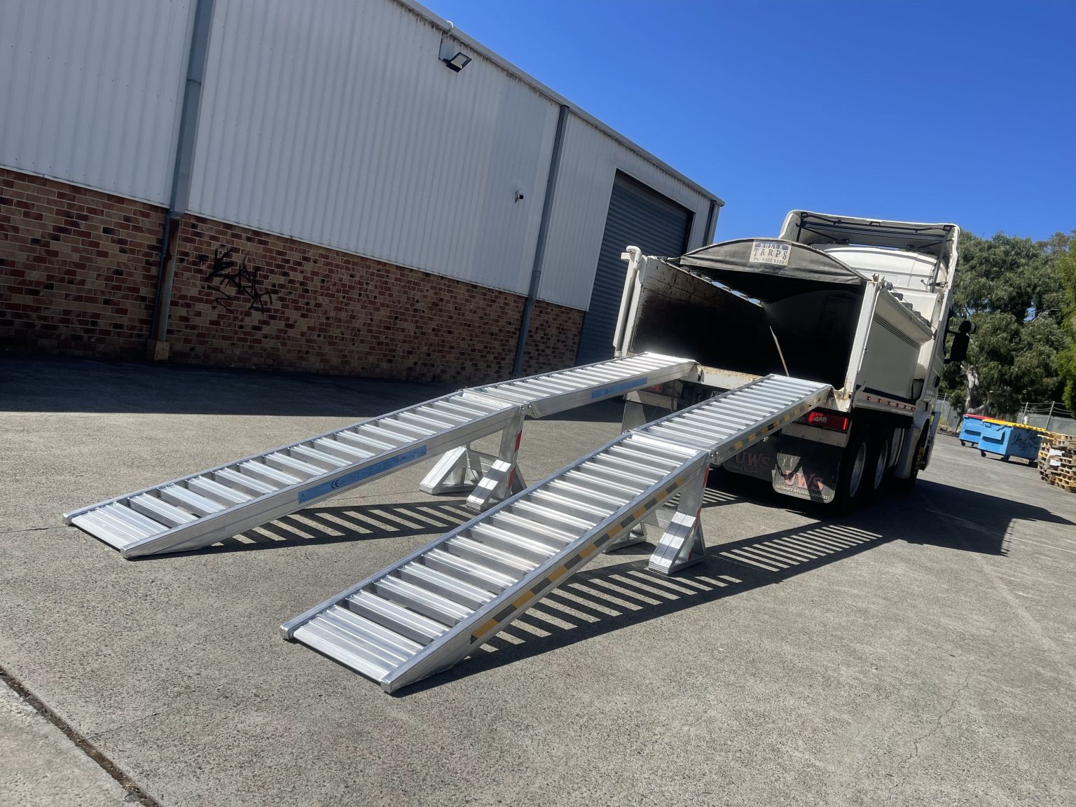 6m 5Tonne Center Supported Loading Ramps-JETI505060 - Jetland